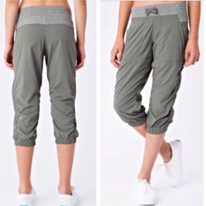 Ivivva by Lululemon Live to Move Cropped Dance Studio Pant Jogger Grey Size 10